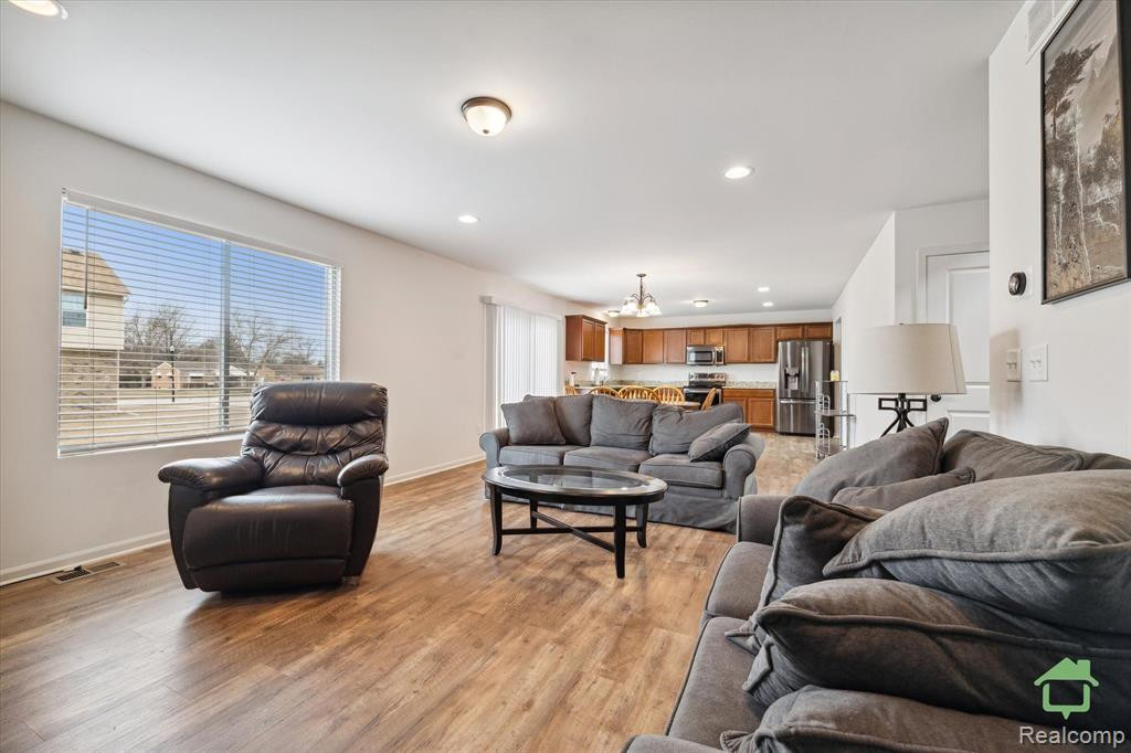8238 Hudson Drive, Westland, MI — Photo 8