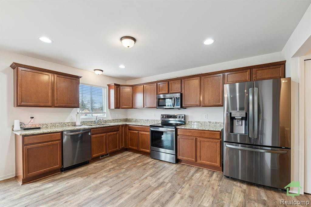 8238 Hudson Drive, Westland, MI — Photo 13