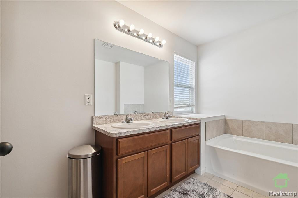8238 Hudson Drive, Westland, MI — Photo 21