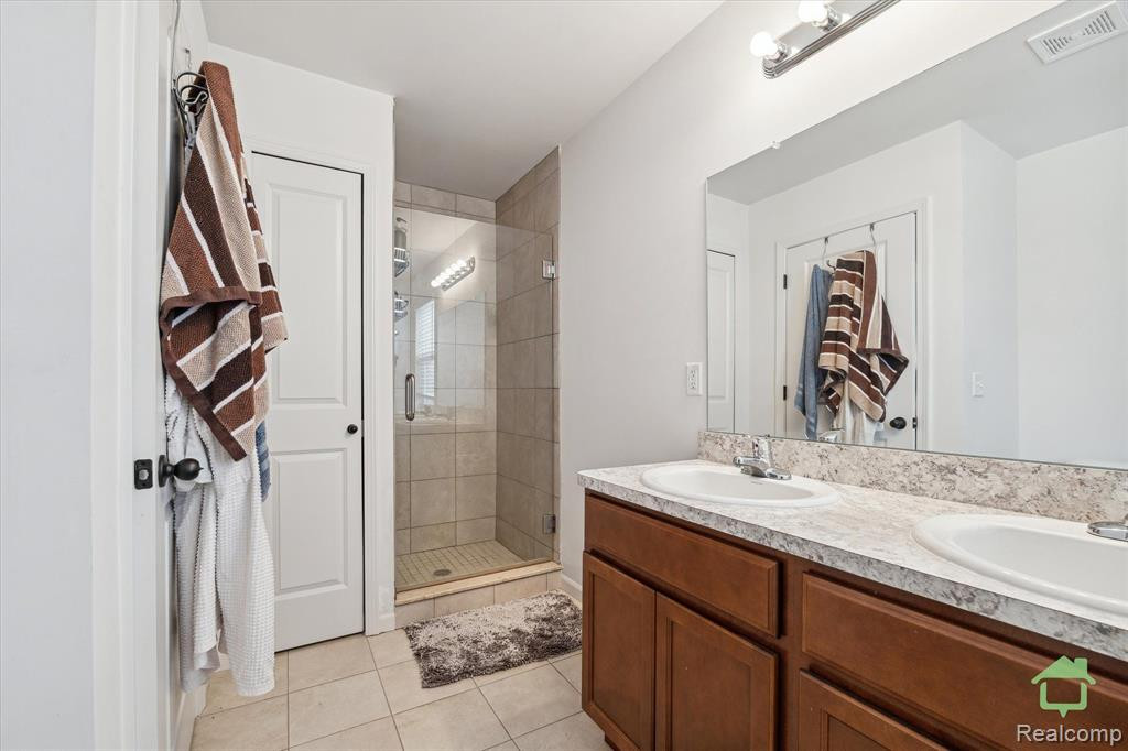 8238 Hudson Drive, Westland, MI — Photo 22