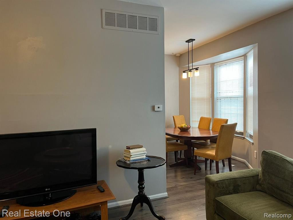 7318 Devonshire, West Bloomfield, MI — Photo 5