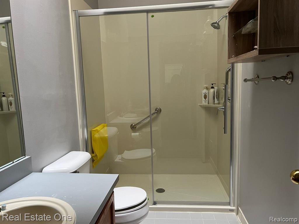 7318 Devonshire, West Bloomfield, MI — Photo 15