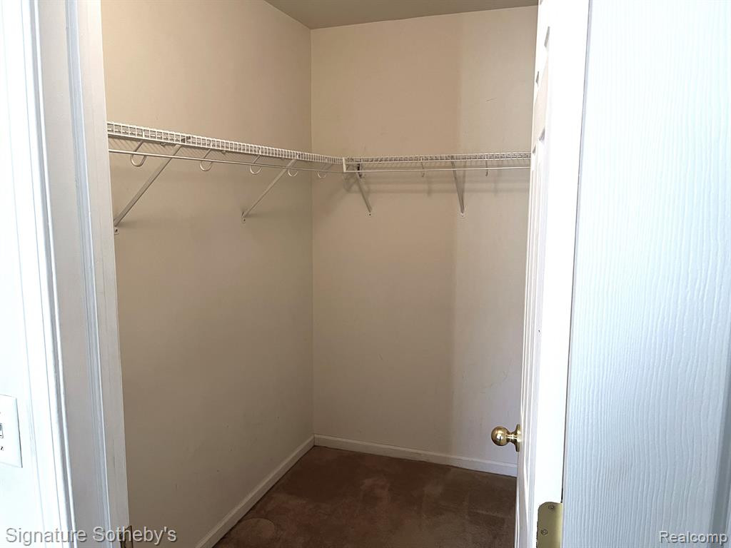 9200 Farmingdale Lane, Walled Lake, MI 48390 — Photo 5