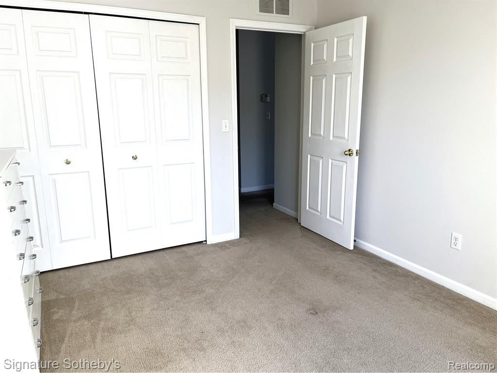 9200 Farmingdale Lane, Walled Lake, MI 48390 — Photo 9