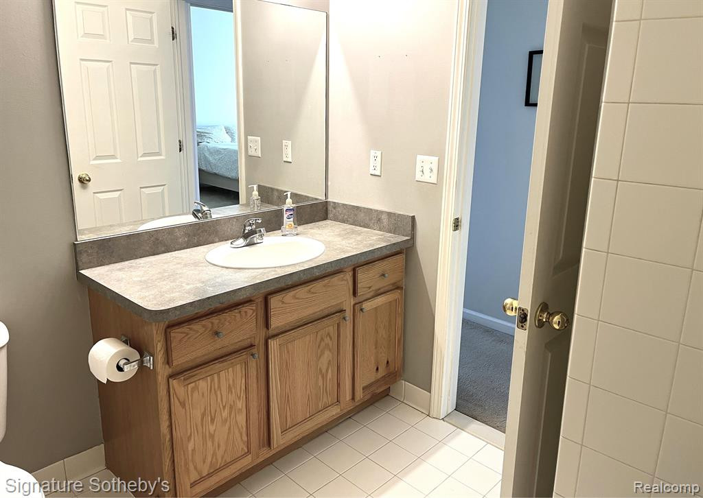 9200 Farmingdale Lane, Walled Lake, MI 48390 — Photo 11