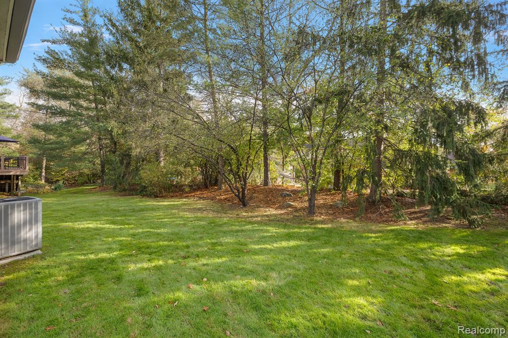 5584 PINE BROOKE Court, Bloomfield Hills, MI 48304 — Photo 3