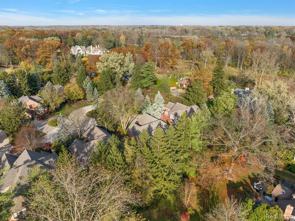 5584 PINE BROOKE Court, Bloomfield Hills, MI 48304 — Photo 4