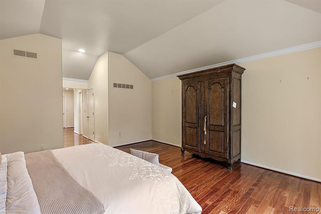 5584 PINE BROOKE Court, Bloomfield Hills, MI 48304 — Photo 9