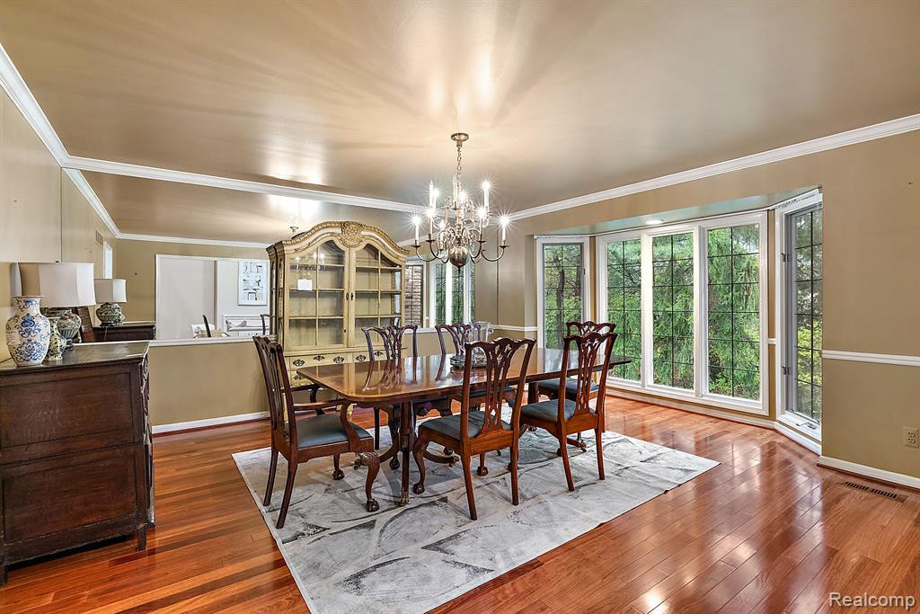 5584 PINE BROOKE Court, Bloomfield Hills, MI 48304 — Photo 18