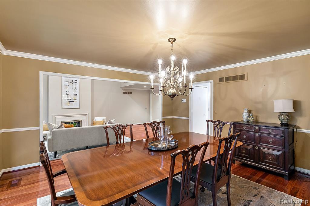 5584 PINE BROOKE Court, Bloomfield Hills, MI 48304 — Photo 19