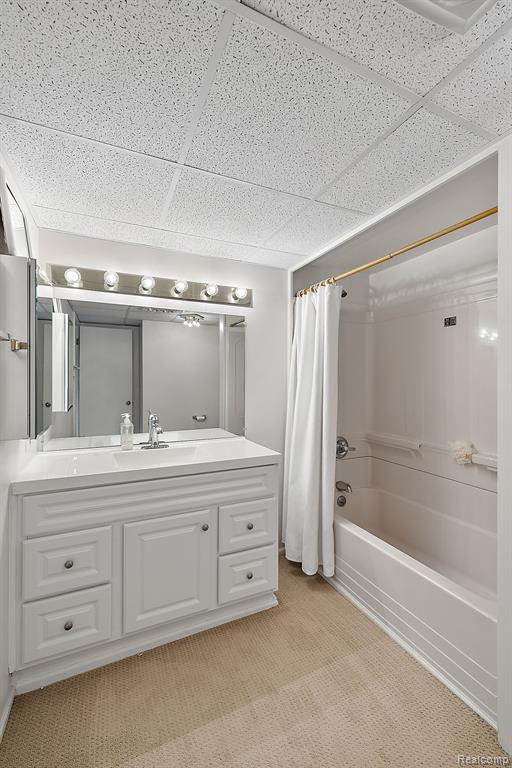 5584 PINE BROOKE Court, Bloomfield Hills, MI 48304 — Photo 40