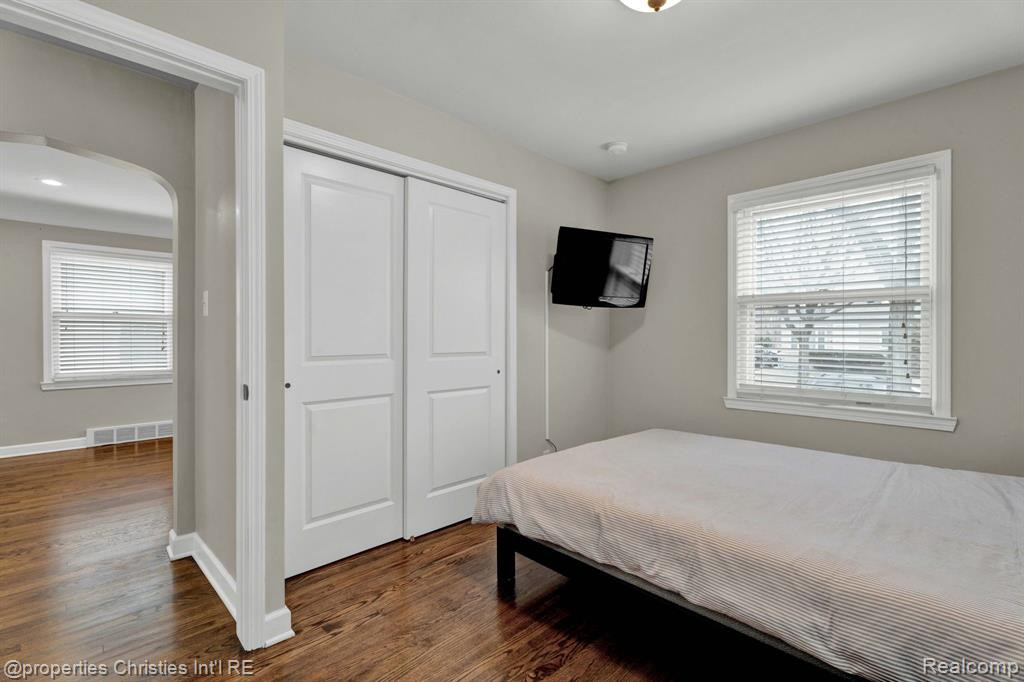 537 Bird Avenue, Birmingham, MI 48009 — Photo 11