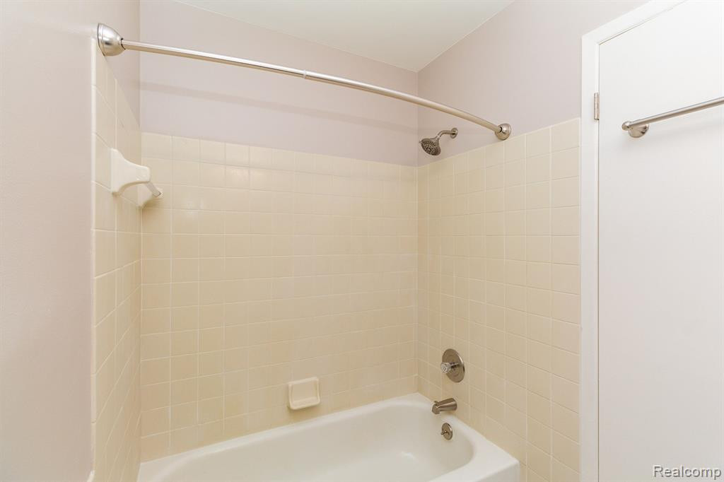 420 BALDWIN Avenue, 95, Rochester, MI 48307 — Photo 22