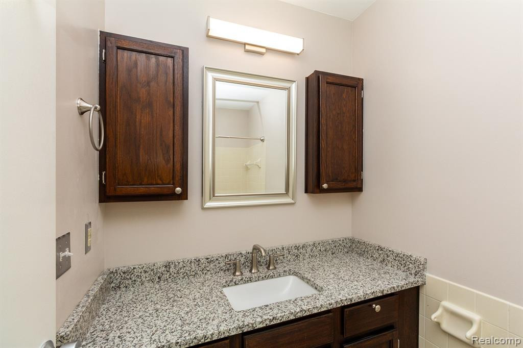 420 BALDWIN Avenue, 95, Rochester, MI 48307 — Photo 23