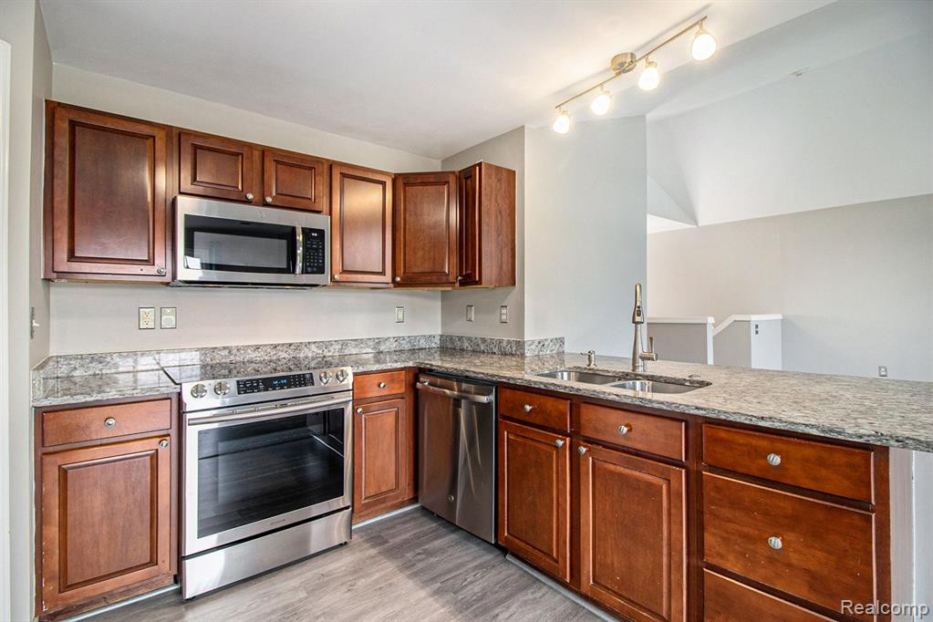 4226 ELIZABETH Avenue, Canton, MI 48188 — Photo 12