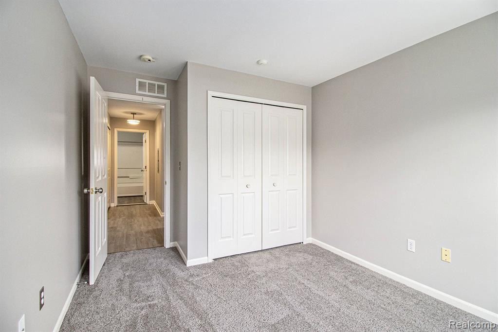 4226 ELIZABETH Avenue, Canton, MI 48188 — Photo 19