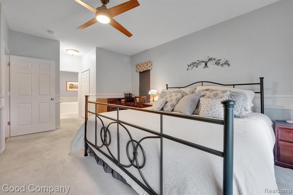 698 W BLUFF, Rochester Hills, MI 48307 — Photo 18