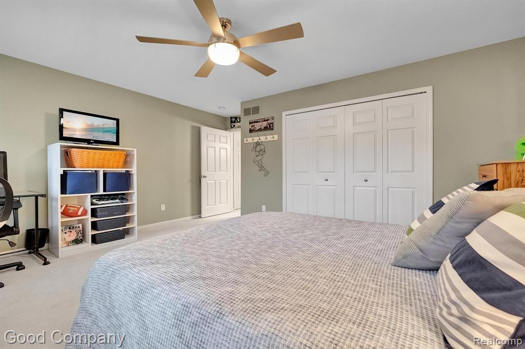 698 W BLUFF, Rochester Hills, MI 48307 — Photo 19