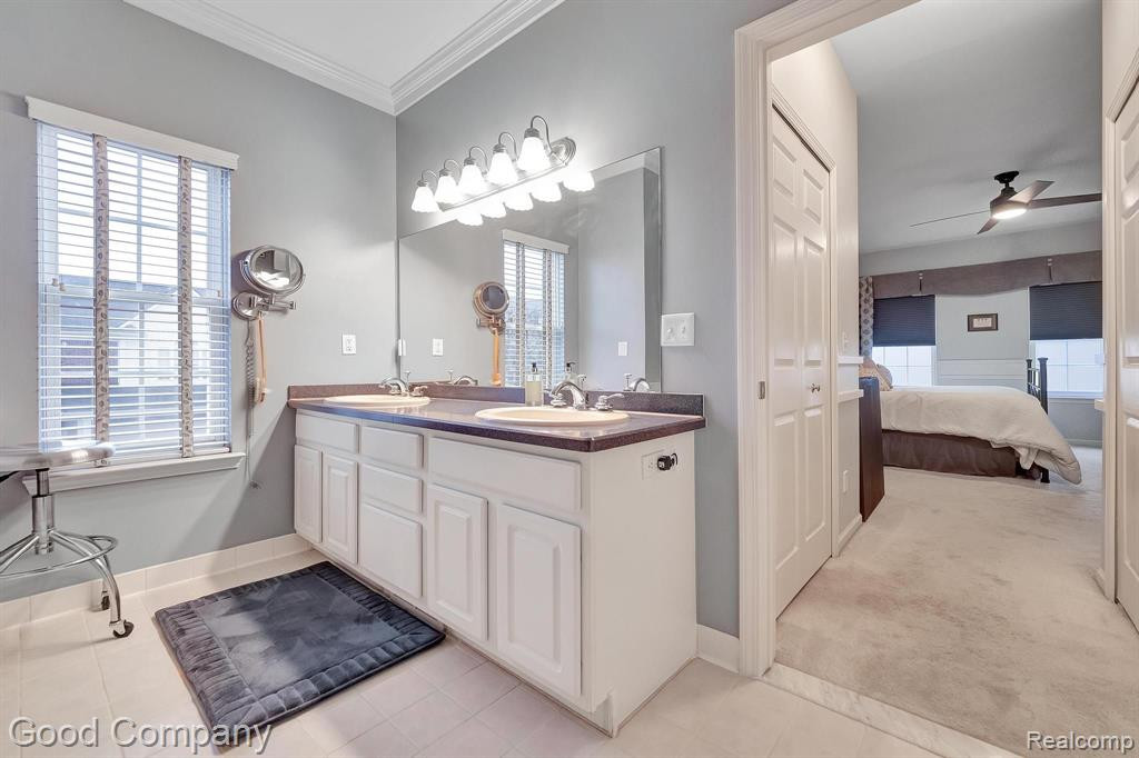 698 W BLUFF, Rochester Hills, MI 48307 — Photo 23
