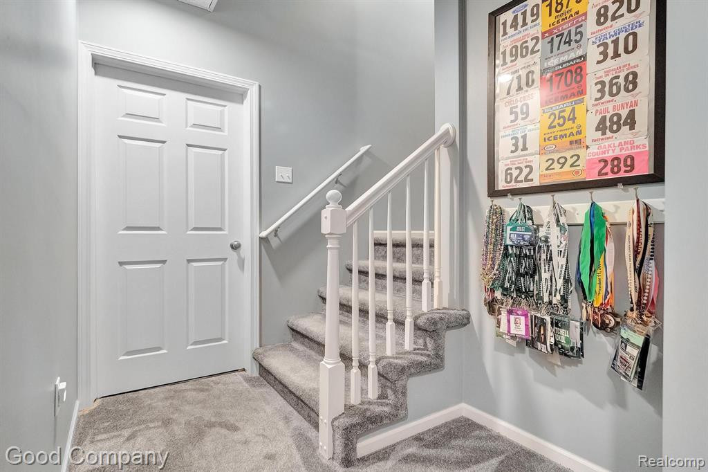 698 W BLUFF, Rochester Hills, MI 48307 — Photo 28