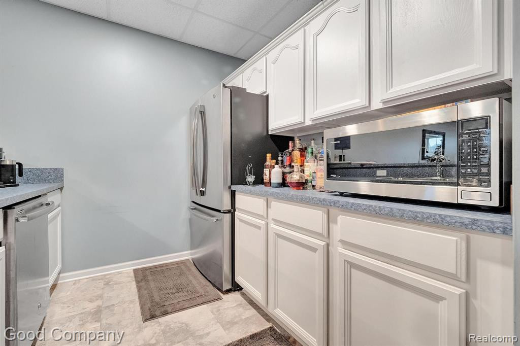 698 W BLUFF, Rochester Hills, MI 48307 — Photo 31