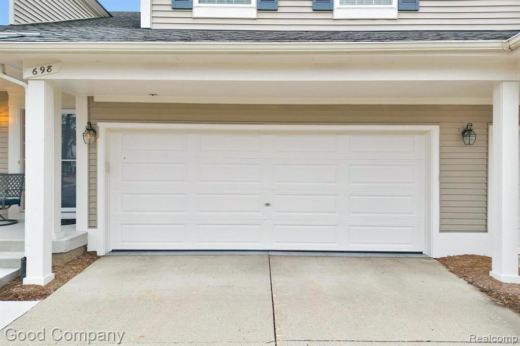 698 W BLUFF, Rochester Hills, MI 48307 — Photo 43