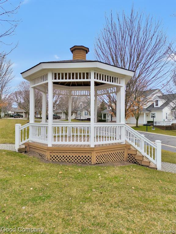 698 W BLUFF, Rochester Hills, MI 48307 — Photo 49