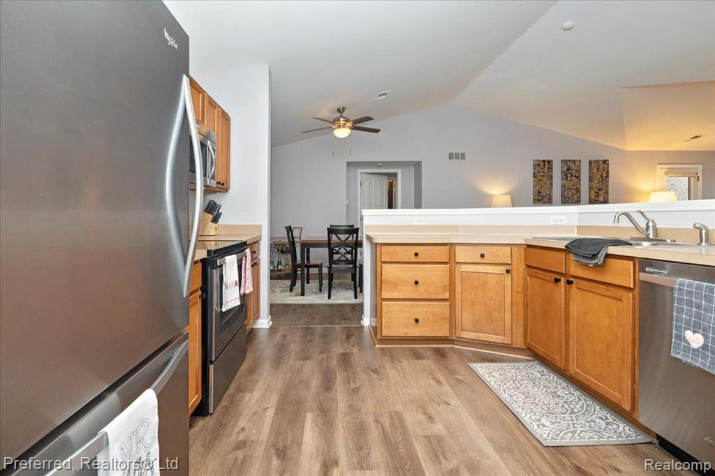 4211 Berkeley Avenue, Canton, MI 48188 — Photo 8