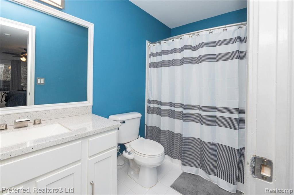 4211 Berkeley Avenue, Canton, MI 48188 — Photo 14
