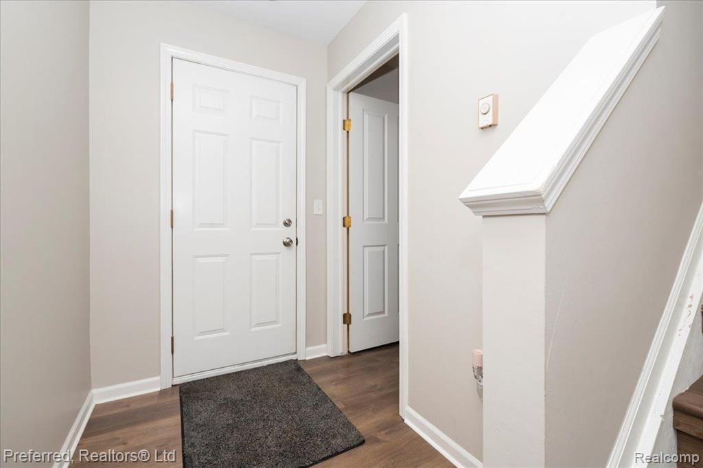 4211 Berkeley Avenue, Canton, MI 48188 — Photo 21
