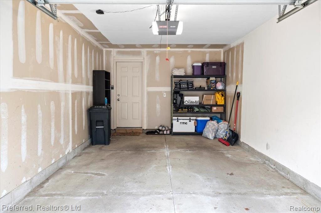 4211 Berkeley Avenue, Canton, MI 48188 — Photo 22