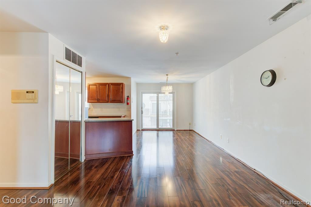 1719 CAMPAU FARMS Circle, 38, Detroit, MI 48207 — Photo 7