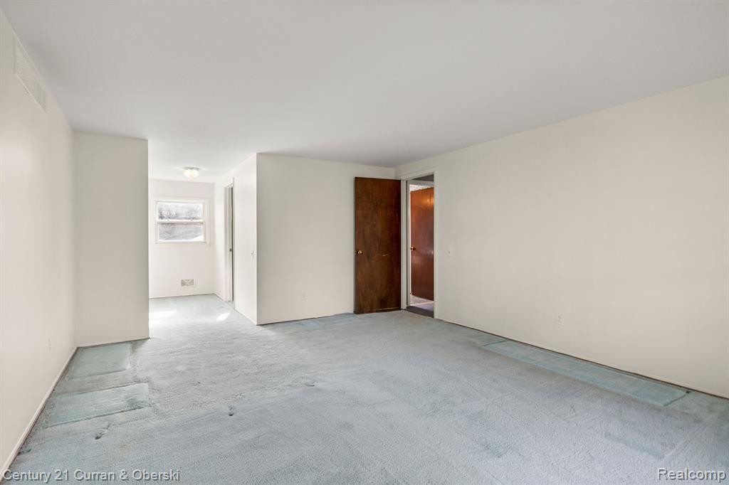 764 FOX RIVER Drive, Bloomfield Hills, MI 48304 — Photo 27
