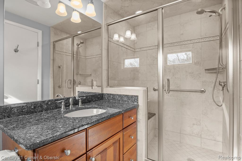 764 FOX RIVER Drive, Bloomfield Hills, MI 48304 — Photo 29