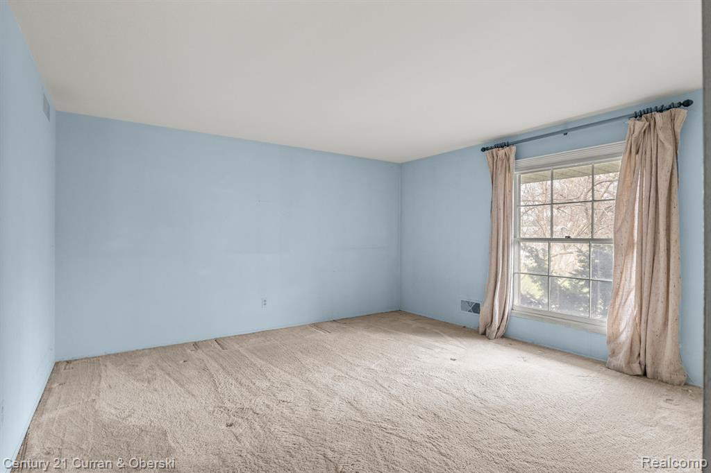 764 FOX RIVER Drive, Bloomfield Hills, MI 48304 — Photo 30
