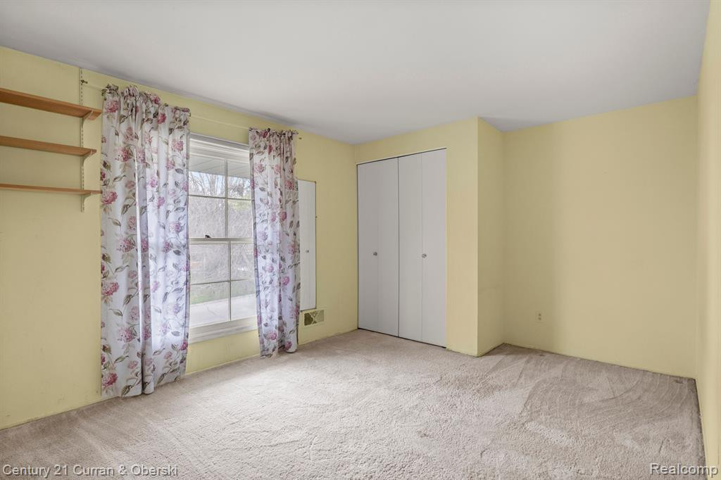 764 FOX RIVER Drive, Bloomfield Hills, MI 48304 — Photo 34