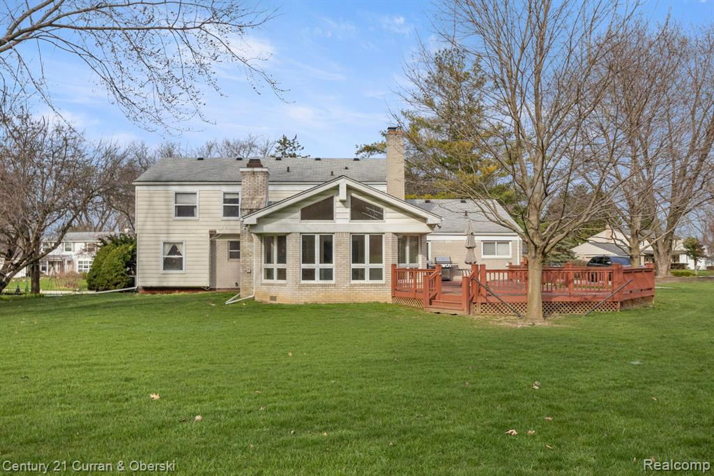 764 FOX RIVER Drive, Bloomfield Hills, MI 48304 — Photo 43