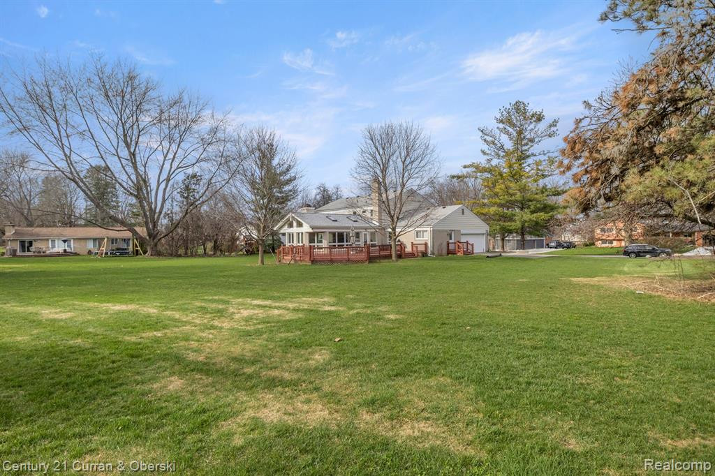 764 FOX RIVER Drive, Bloomfield Hills, MI 48304 — Photo 45
