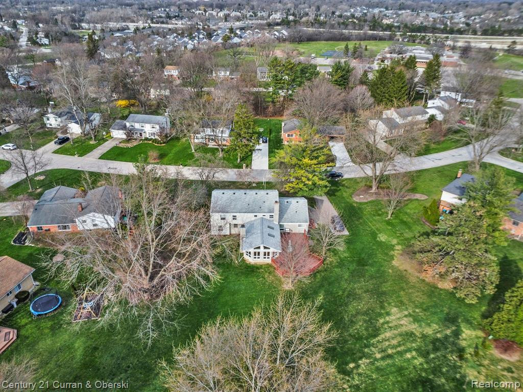 764 FOX RIVER Drive, Bloomfield Hills, MI 48304 — Photo 48