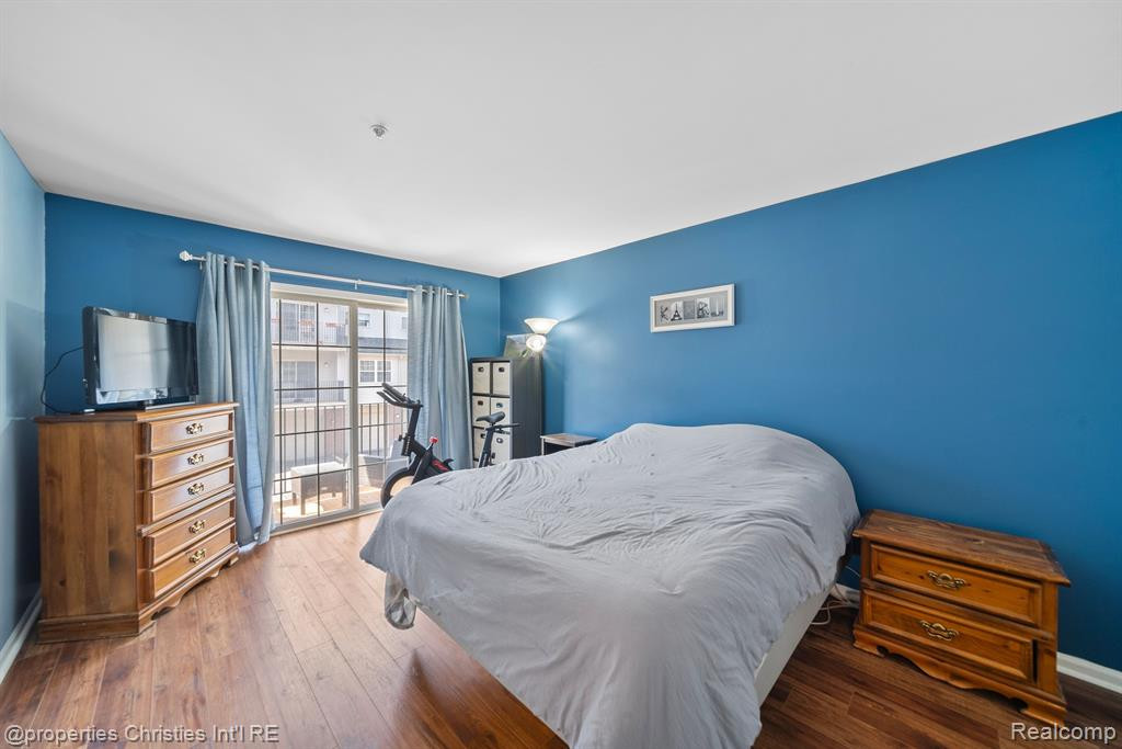 29407 GLEN OAKS Boulevard E, Farmington Hills, MI 48334 — Photo 14