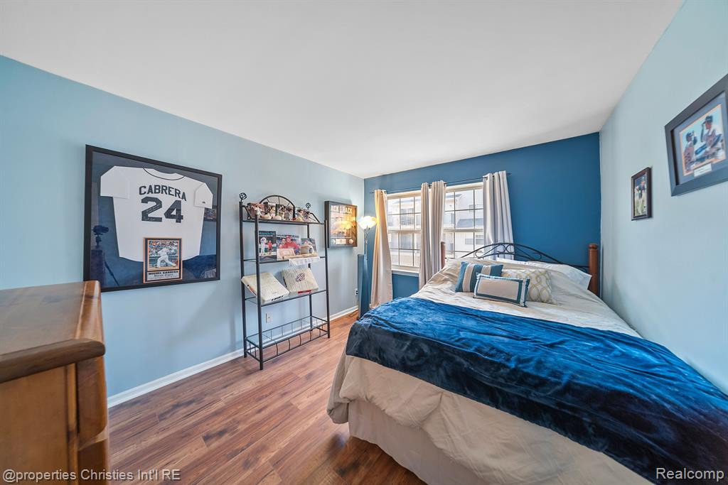 29407 GLEN OAKS Boulevard E, Farmington Hills, MI 48334 — Photo 22