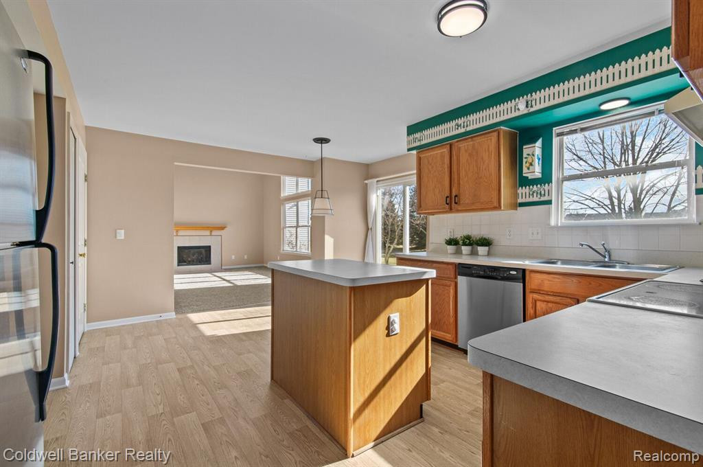 3084 RIVER MEADOW Circle, Canton, MI 48188 — Photo 11