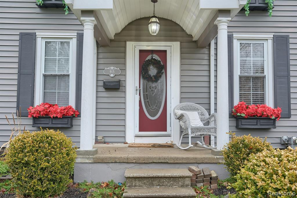 915 MAIN Street, Fenton, MI 48430 — Photo 4
