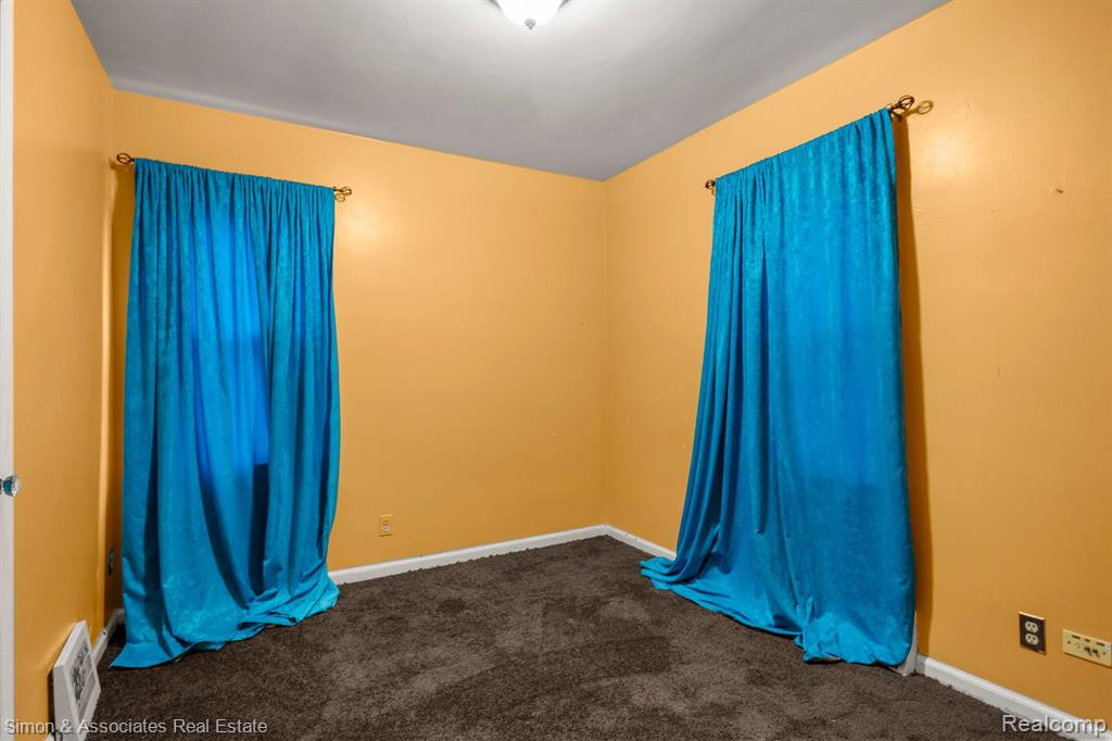7682 BRAILE Street, Detroit, MI 48228 — Photo 17