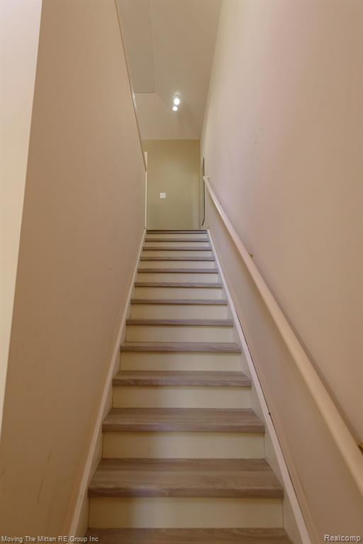 4056 BERKELEY Avenue, Canton, MI 48188 — Photo 3