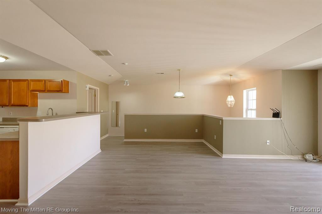 4056 BERKELEY Avenue, Canton, MI 48188 — Photo 4