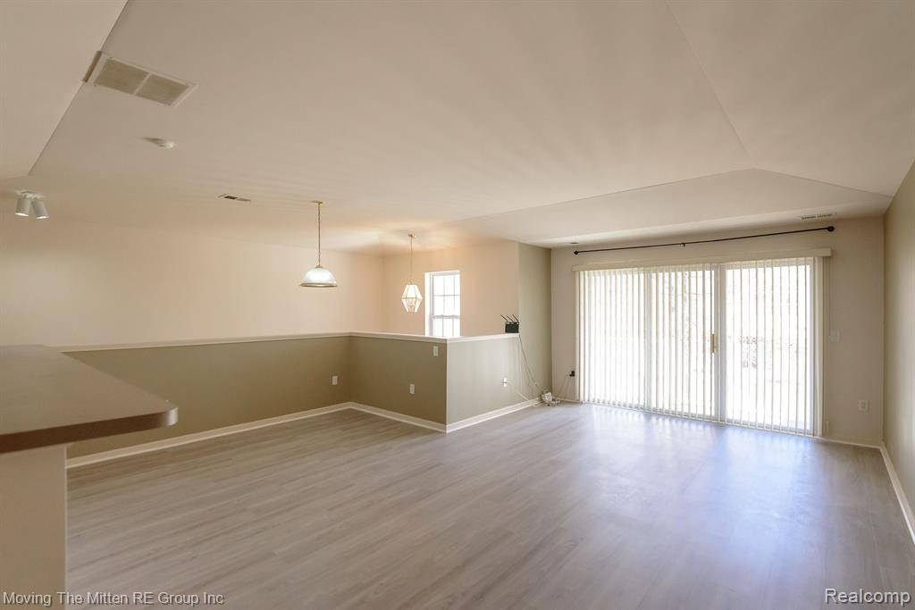 4056 BERKELEY Avenue, Canton, MI 48188 — Photo 13