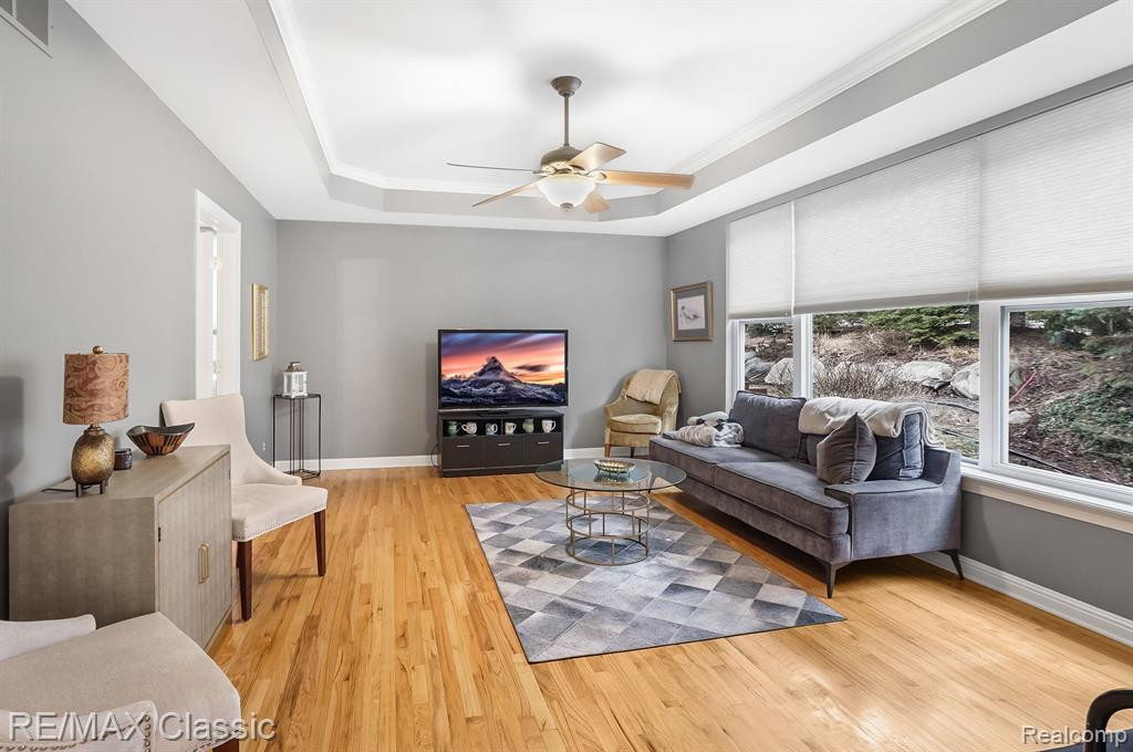 606 FLORENCE Court, Milford, MI 48381 — Photo 14