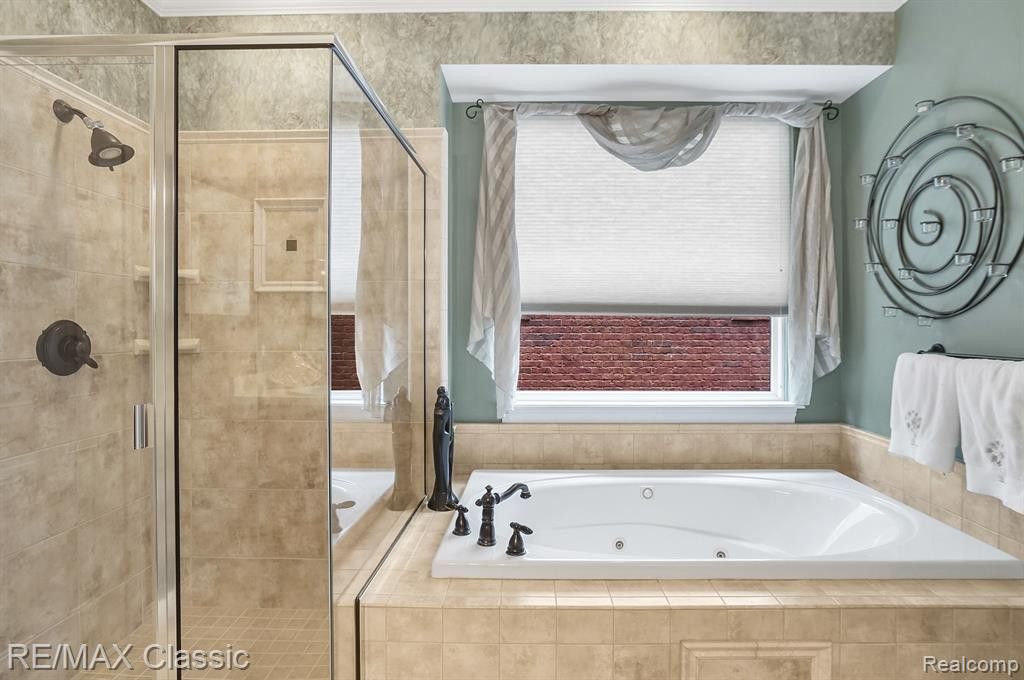 606 FLORENCE Court, Milford, MI 48381 — Photo 16