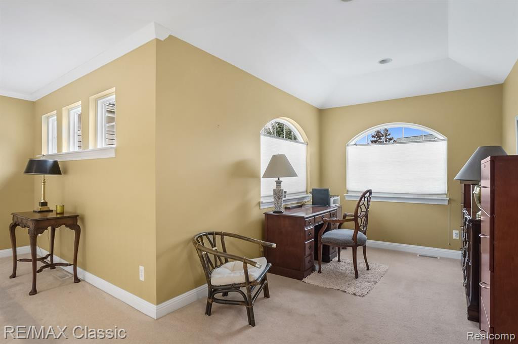 606 FLORENCE Court, Milford, MI 48381 — Photo 18